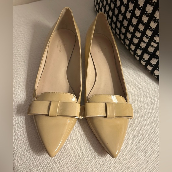 kate spade Shoes - Kate Spade Bow Flats Nude